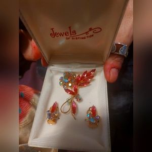 Vintage circa 1950 Women's Pink, and Rainbow Rhinestone Brooch and Earring set.